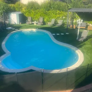 Appartement Climatise Avec Piscine Et Jardin, Villeneuve-Loubet